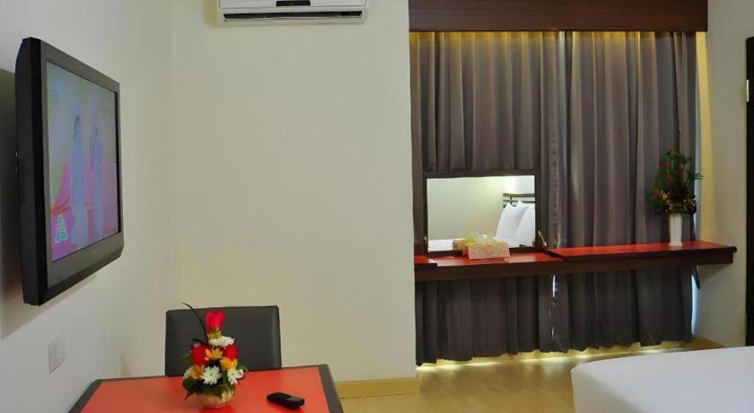 The Color Hotel Hat Yai Exterior foto